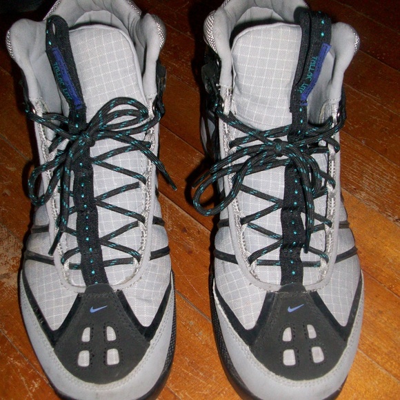 nike acg air zoom tallac lite